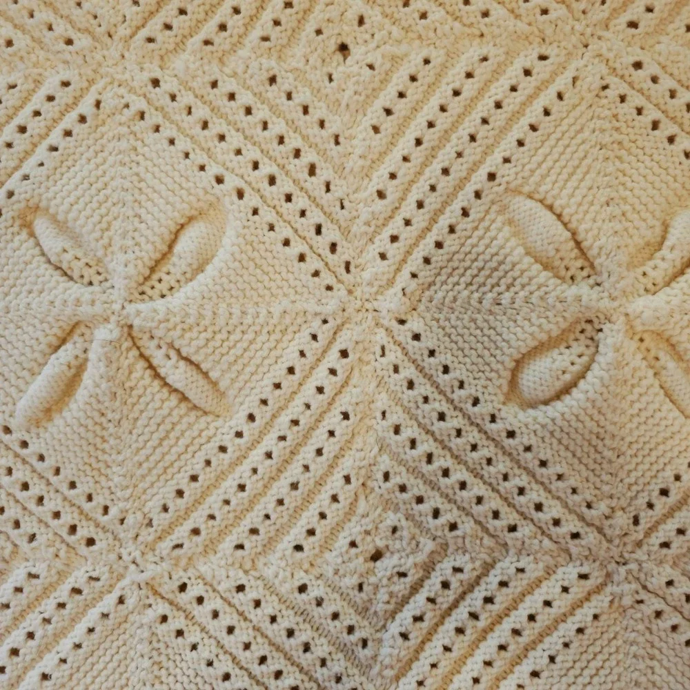 1970s HandKnit 3-D Cream Afghan Bedspread MCM BOHO Cottage Full Queen Pristine